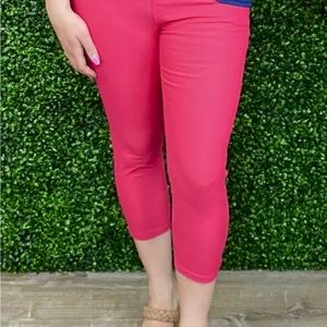 Fuchsia Capris Jeggings XL (14/16)